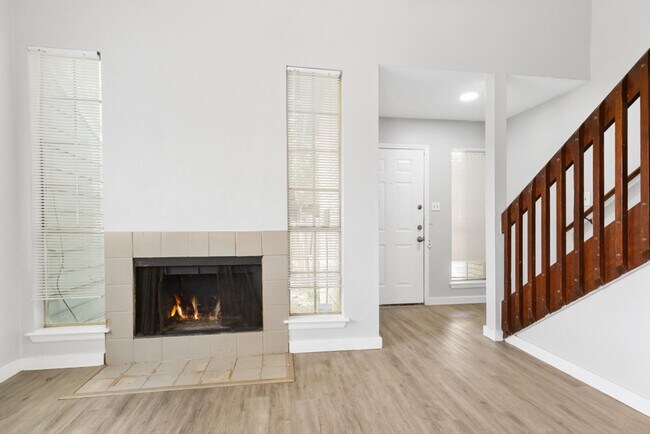 Building Photo - 6710 Windsor Hollow Dr