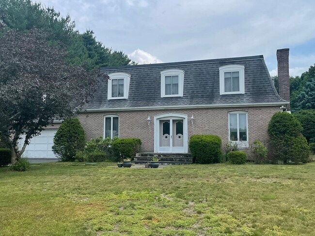 Building Photo - 100 Peartree Dr