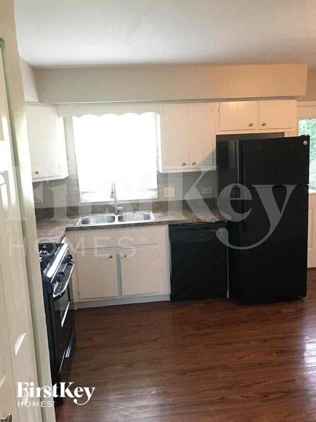 Foto del edificio - 2S383 Riverside Ave