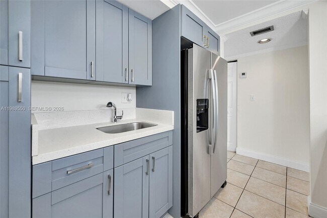 Foto del edificio - 14601 N Kendall Dr