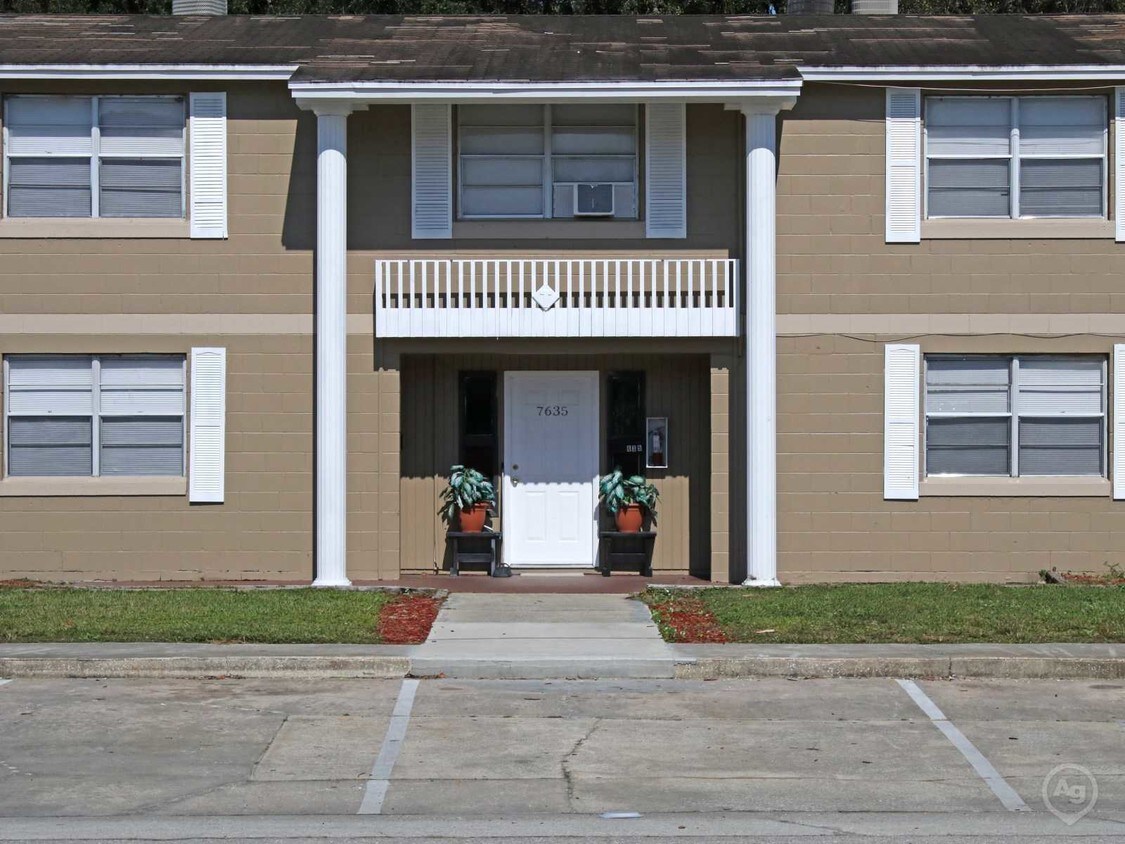 Building Photo - 7823 Hare Ave