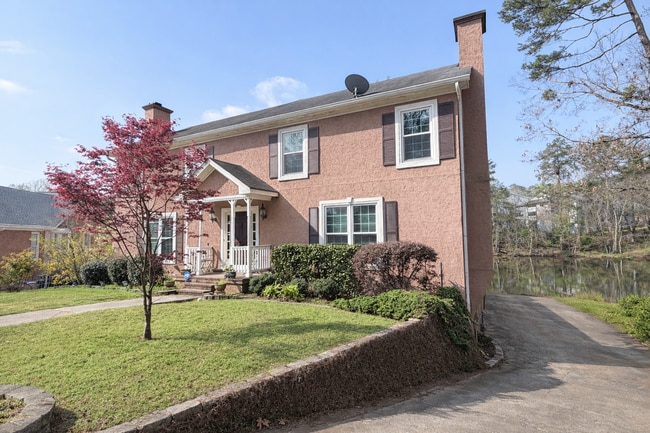 Foto del edificio - 9073 Carroll Manor Dr