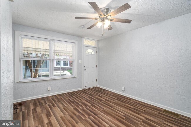 Foto del edificio - 713 Clymer St