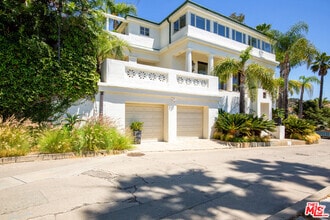 Building Photo - 2249 Mountain Oak Dr