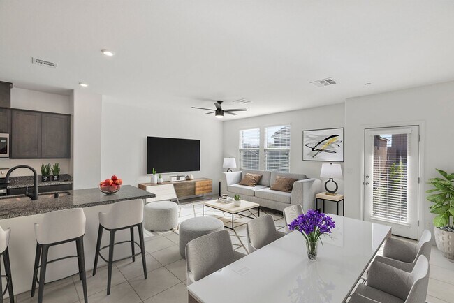 Foto del edificio - LIKE NEW 3 BEDROOM TOWNHOME