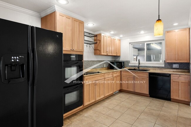 Foto del edificio - Beautiful Home with Washer/Dryer and Fenced Yard