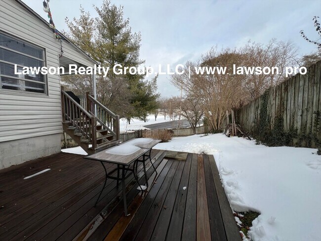 Foto del edificio - Heart of Grandin Court- Location, Location, Location!