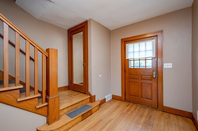 Foto del edificio - 904 5th St
