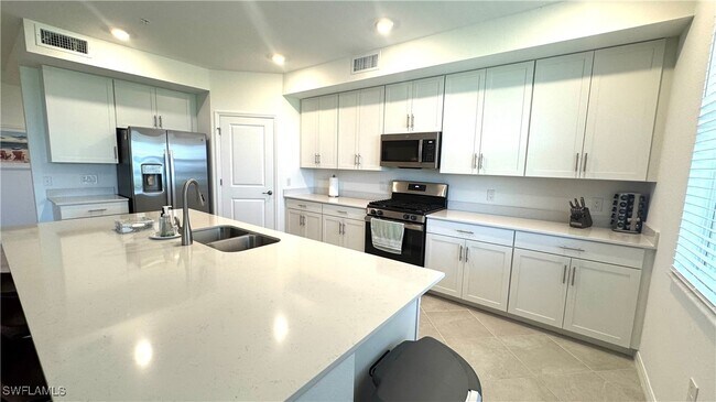 Foto del edificio - 16529 Kingwood Ln