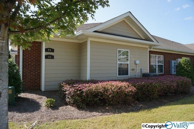 Building Photo - 83 Valley Way Cir SE