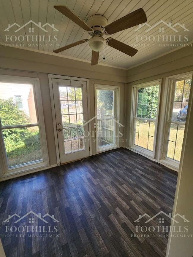 Foto del edificio - 1917 Inman Dr