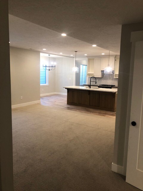 Building Photo - 66 E Goosenest Dr