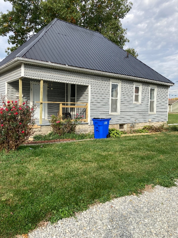 1605 6th St, Bedford, IN 47421 House Rental in Bedford, IN