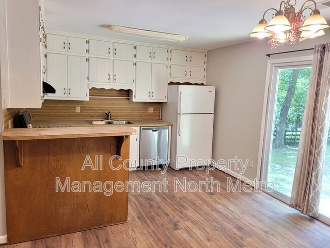 Building Photo - 285 Sequoyah Dr