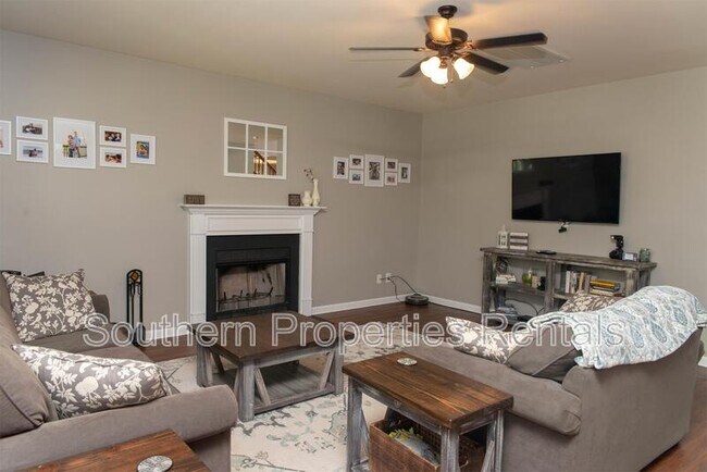 Foto del edificio - 71 Skycroft Dr