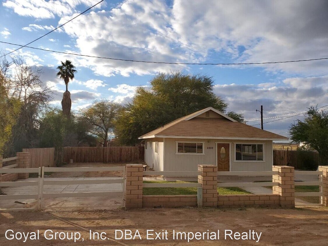 Foto principal - 2 br, 1 bath House - 2889 Nance Rd.