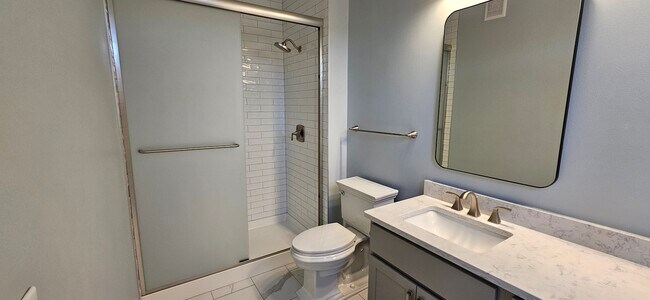 Foto del edificio - 18 W Waterloo St