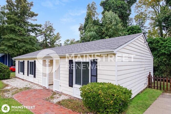 Building Photo - 3901 BEAUMONT CT, RALEIGH, NC 27604