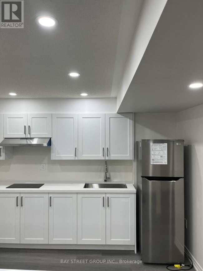 Building Photo - 50 Bernadino St