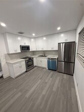 Building Photo - 1736 N 16th Ct