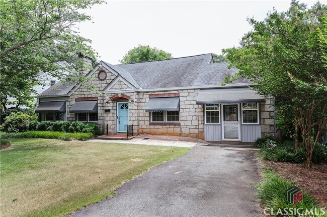 Building Photo - 235 Milledge Terrace