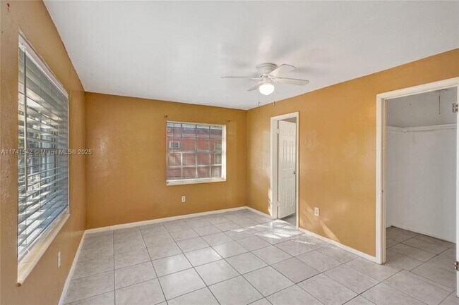 Foto del edificio - 3 bedroom in North Miami FL 33168