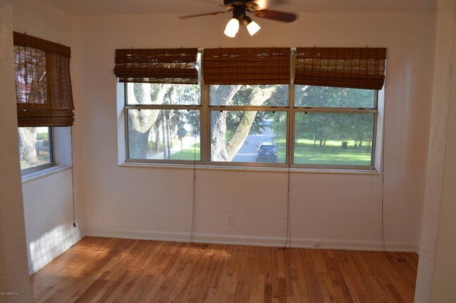 Building Photo - 1205 Dorel St