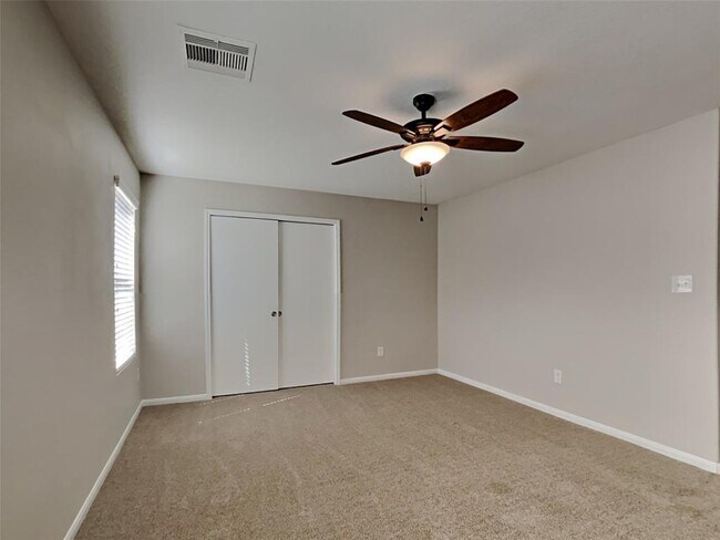 Building Photo - 9968 Hyacinth Way