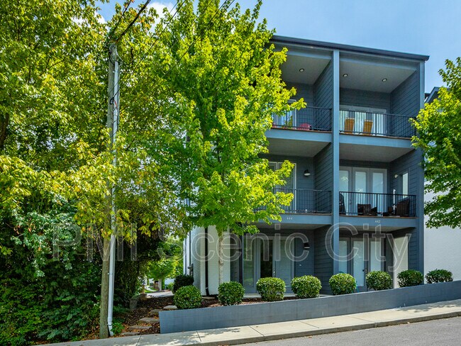 Foto del edificio - 444 Harper St