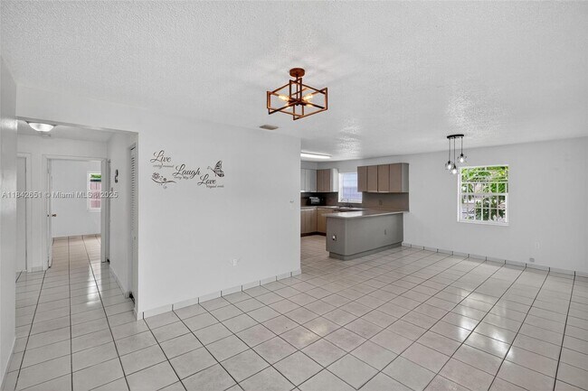 Building Photo - 4782 NW Flagler Terrace