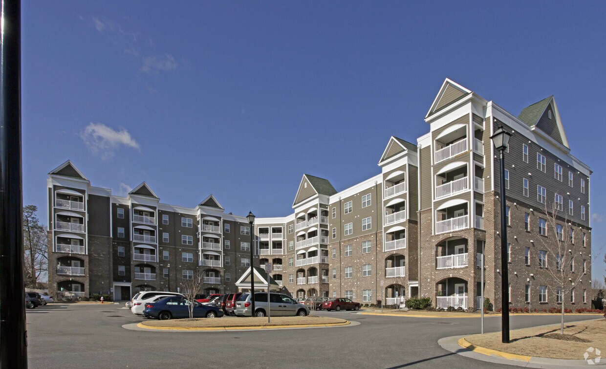 Wesleyan Place Apartments Apartments in Virginia Beach, VA