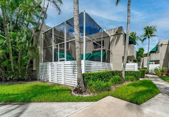 Building Photo - 552 NW 98th Ave