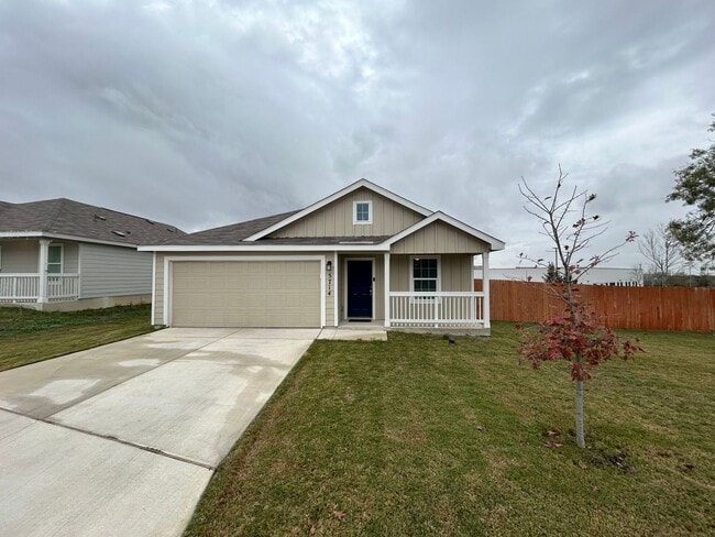 Building Photo - APPLICATION RECEIVED- MUST SEE! 3 Bedroom ...