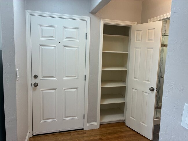 Building Photo - 1724 H St