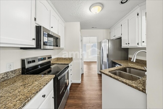 Building Photo - 210 Kilmer Ln