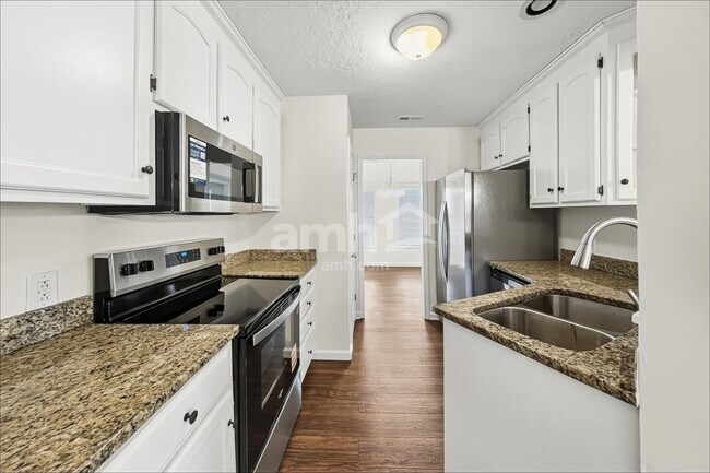 Foto del edificio - 210 Kilmer Ln