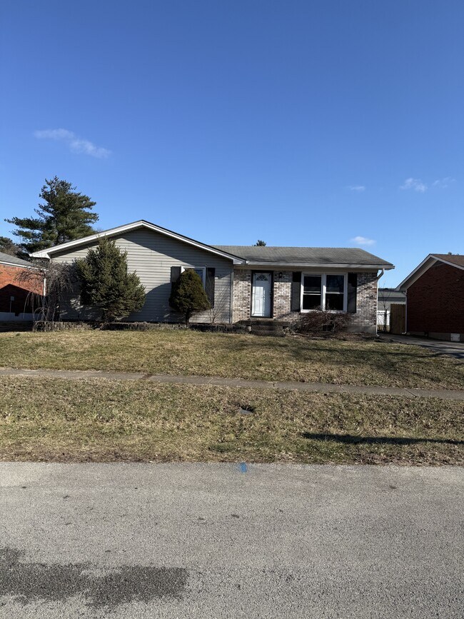 Foto del edificio - 8411 Cloverport Dr