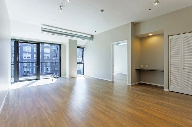 Foto del edificio - 211 W Scott St