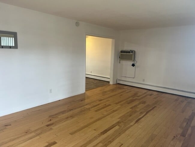 Foto del edificio - 1335 S Lowell St