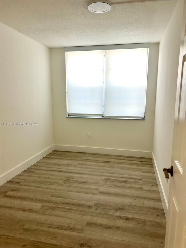 Foto del edificio - 1075 93rd St