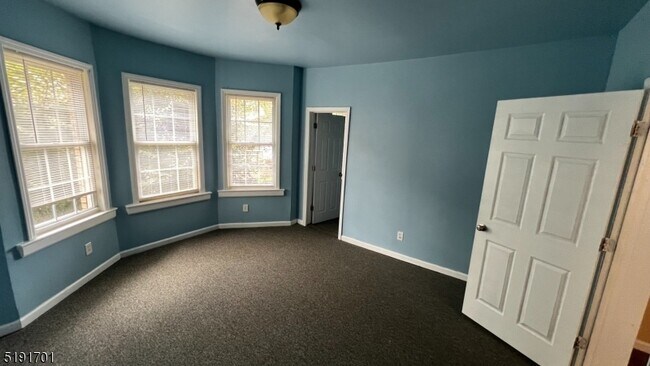 Foto del edificio - 100 S 7th St