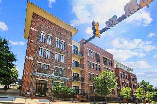 Foto del edificio - 181 E Reed Ave