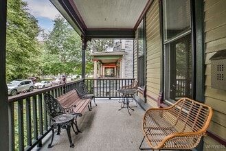 Building Photo - 298 Jersey St Building Photo - 298 Jersey St