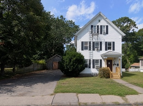 Building Photo - 155 Oak St