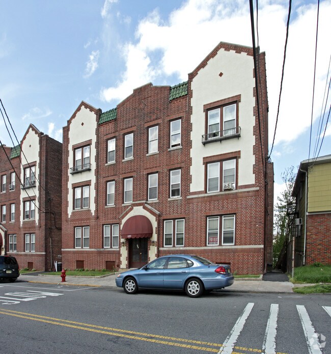 111119 Belgrove Dr Kearny, NJ 07032 Rentals Kearny, NJ