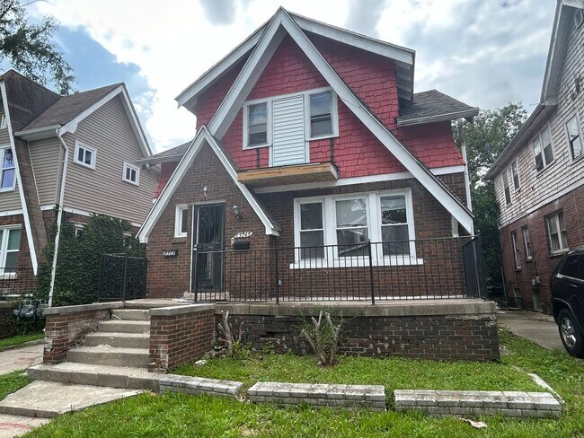 Building Photo - 15745 Cherrylawn St