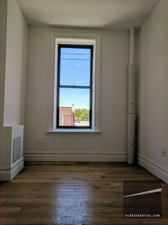 Foto del edificio - 2305 30th Ave