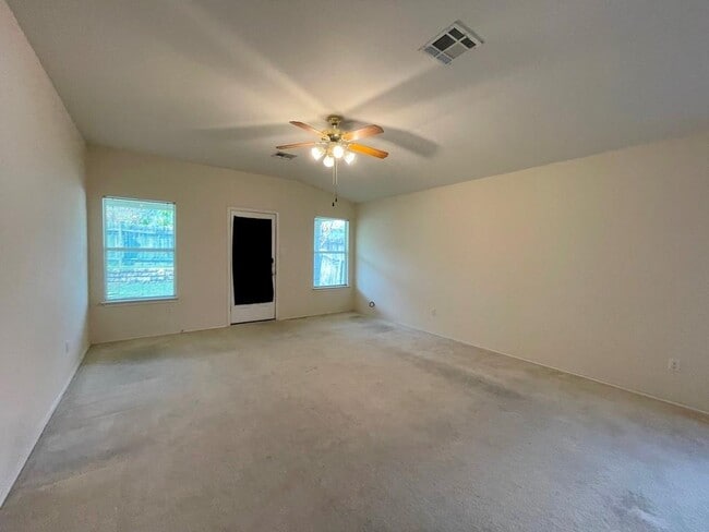 Building Photo - 126 Salado Dr