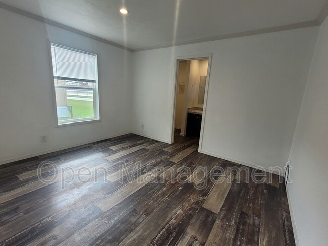 Foto del edificio - 415 North Elkhart Street