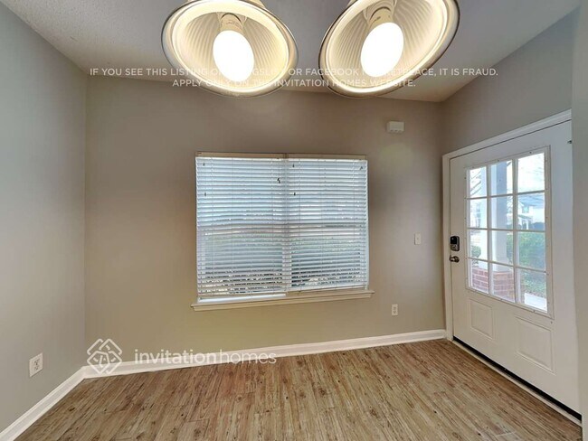 Foto del edificio - 170 Stillwood Dr